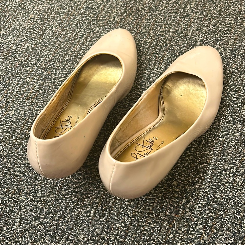 Life Stride soft system heels, creme colour